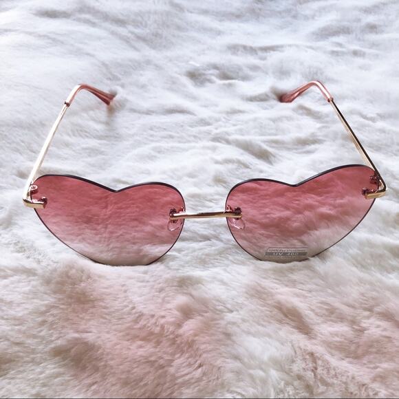 Miley Light Pink Gradient Heart Sunglasses - Picture 3 of 11